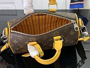 LOUIS VUITTON | Keepall Bandoulière 25 Safran Yellow  - 5