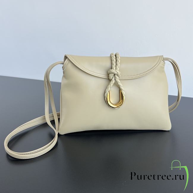 BOTTEGA VENETA | Medium Liberta In Cream - 1