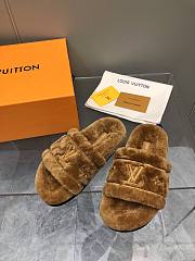 LOUIS VUITTON | Fur Slipper In Brown - 1