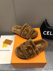 LOUIS VUITTON | Fur Slipper In Brown - 4