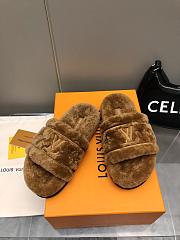 LOUIS VUITTON | Fur Slipper In Brown - 2