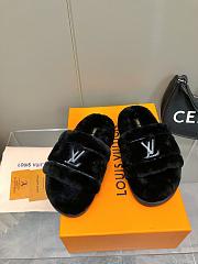 LOUIS VUITTON | Fur Slipper In Black - 1