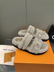 LOUIS VUITTON | Fur Flat Sandals In Gray - 4