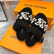 LOUIS VUITTON | Fur Flat Sandals In Black White Pattern - 2