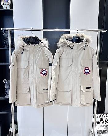 CANADA GOOSE | Expedition Logo Patch Hooded Parka White