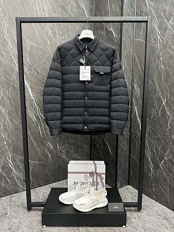 MONCLER | Iseran jacket in black