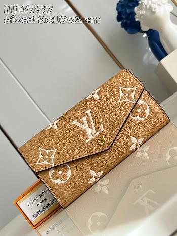 LOUIS VUITTON | Sarah Monogram Wallet