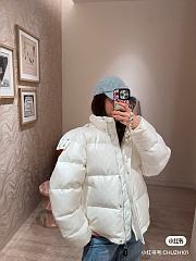 LOUIS VUITTON | Short Down Jacket In White - 2