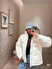 LOUIS VUITTON | Short Down Jacket In White - 5