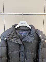 LOUIS VUITTON | Short Down Jacket In Black - 5