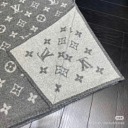 LOUIS VUITTON | Neo Monogram Blanket  - 3