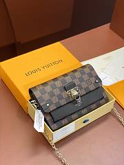 LOUIS VUITTON | Vavin Chain Wallet Damier Ebene coated black - 1