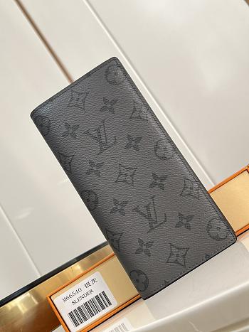 LOUIS VUITTON | Brazza Monogram 