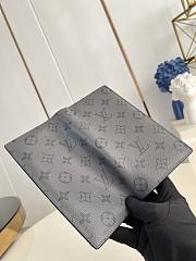 LOUIS VUITTON | Brazza Monogram  - 5