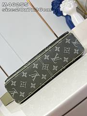 LOUIS VUITTON | District Monogram Gradient - 6