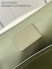 LOUIS VUITTON | District Monogram Gradient - 5