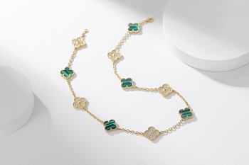 Van Cleef & Arpels | Alhumbra Vintage Necklace Gold Tone In Green