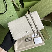 GUCCI | GG Marmont Wallet On Chain In White - 1