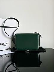 CELINE | Teen Triomphe Bag in shiny calfskin Green - 5