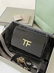 TOM FORD | Palmellato leather baguette bag with logo shiny black - 3