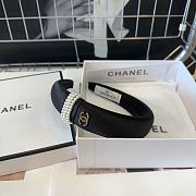 CHANEL | pearl headband in black/white - 6