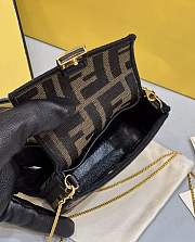 FENDI | Nano Baguette Super mini bag card Sheepskin  - 3