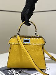 FENDI | Peekaboo's iconic handbag yellow - 1