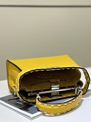 FENDI | Peekaboo's iconic handbag yellow - 4