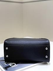 FENDI | Peekaboo's iconic handbag black - 5