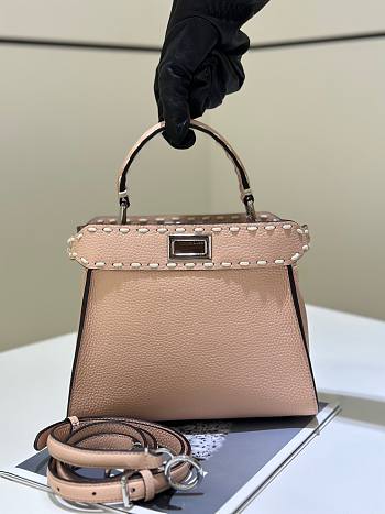 FENDI | Peekaboo's iconic handbag light pink