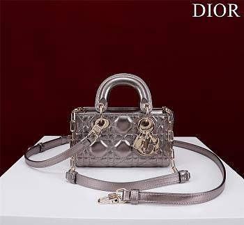 DIOR | Lady d-joy-micro Leather with Velvet shiny purple