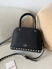 VALENTINO | UNI GARAVANI ROCKSTUD SMALL HANDBAG IN GRAINY CALFSKIN BLACK - 2