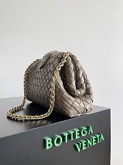 BOTTEGE VENETA | Lauren 1980 clutch in padded brown - 5