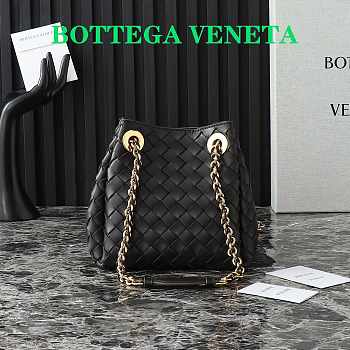 BOTTEGA VENETA | Small Parachute Shoulder bag in supple Intrecciato leather black 