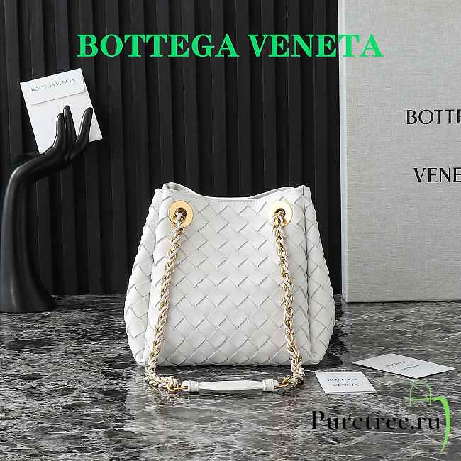 BOTTEGA VENETA | Small Parachute Shoulder bag in supple Intrecciato leather white - 1