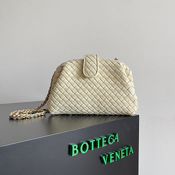 BOTTEGE VENETA | Small Lauren 1980 clutch in padded white