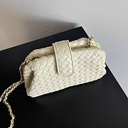 BOTTEGE VENETA | Small Lauren 1980 clutch in padded white - 5