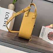 LOEWE | Slice bag in shiny calfskin yellow - 2