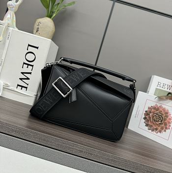 LOEWE | Puzzle bag in classic lambskin black