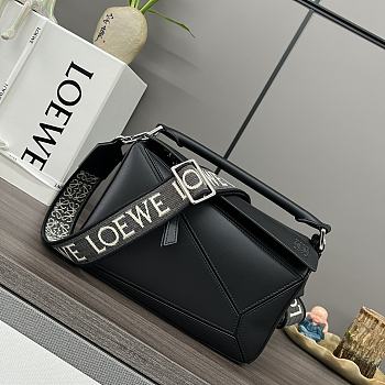 LOEWE | Puzzle bag in classic lambkin Anagram black