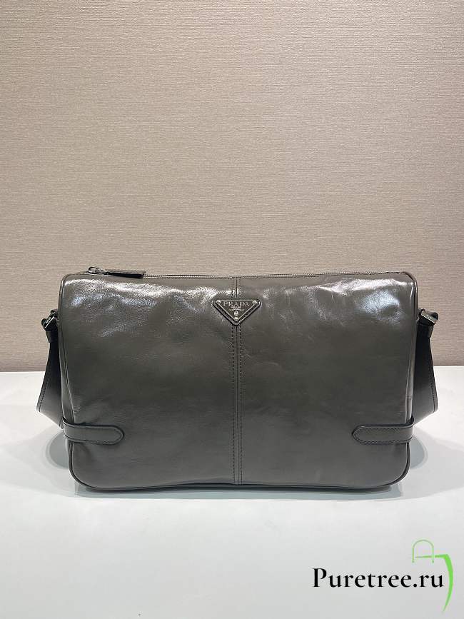 PRADA | Triangle logo messenger bag green - 1