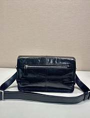 PRADA | Medium triangle logo messenger bag black - 6