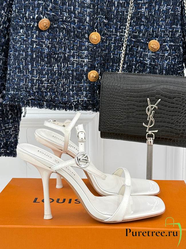 LOUIS VUITTON | High Heels In White - 1