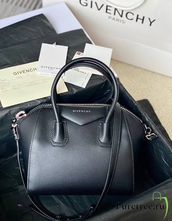 GIVENCHY | Mini Antigona bag in Box leather dark blue - 1