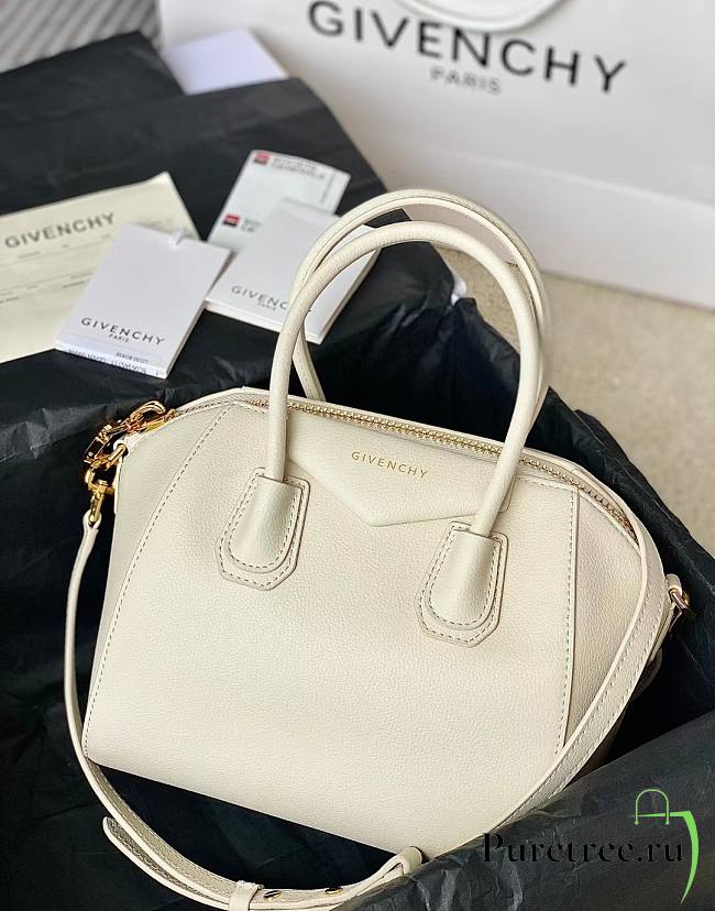 GIVENCHY | Mini Antigona bag in Box leather white - 1