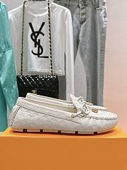 LOUIS VUITTON | Driver Mocassin Shoes Milktea White - 3