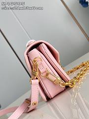 LOUIS VUITTON | Pochette Métis East West Monogram Empreinte In Pink - 6