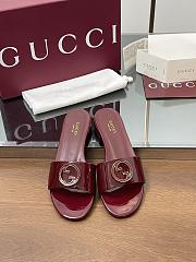 GUCCI | Women's Round Interlocking G sandal in red - 1