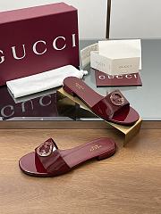 GUCCI | Women's Round Interlocking G sandal in red - 3