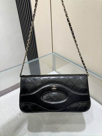 CHANEL | 31 Wallet On Chain Shiny Calfskin In Black